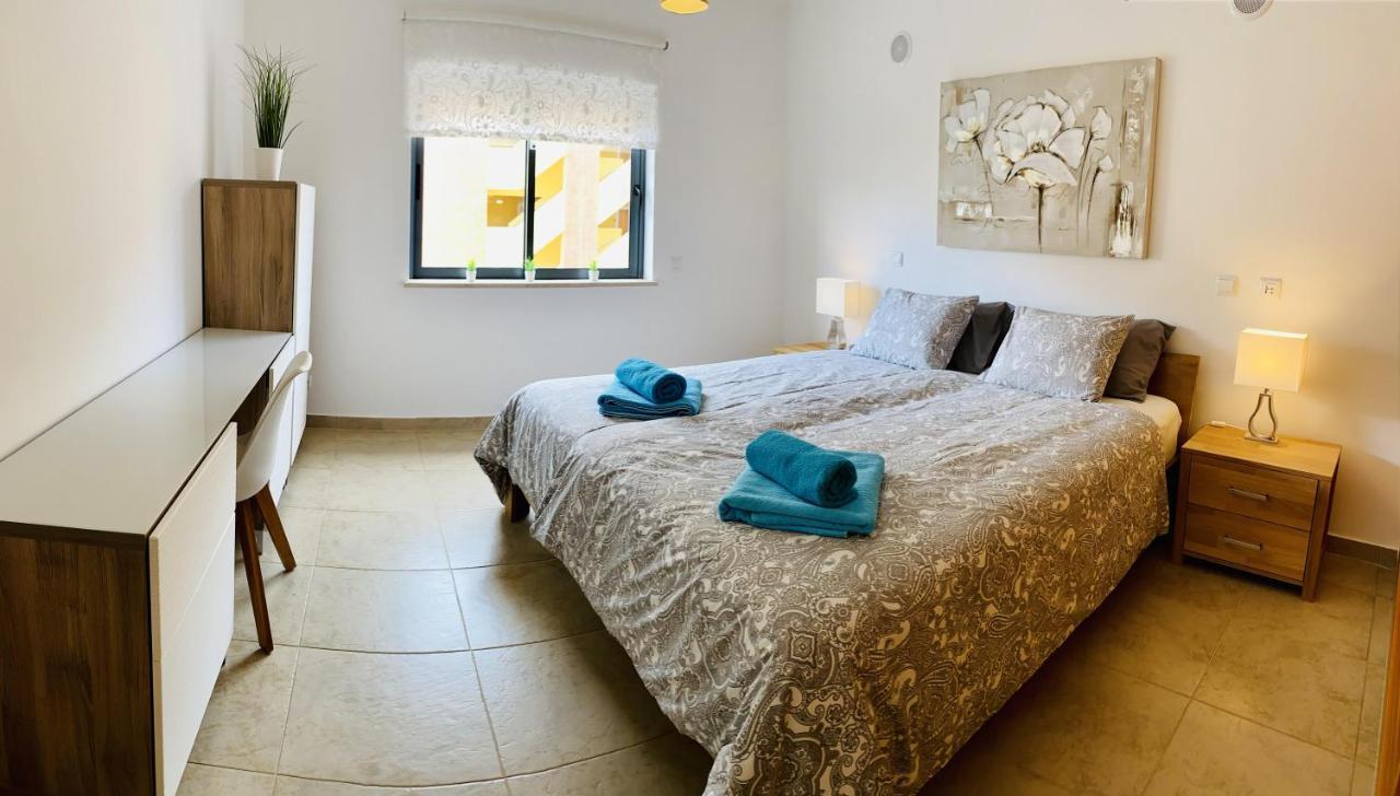 George's Quinta Palmeiras, A 2 Bedroom In Luxury Complex, Walking Distance To Town Lagos