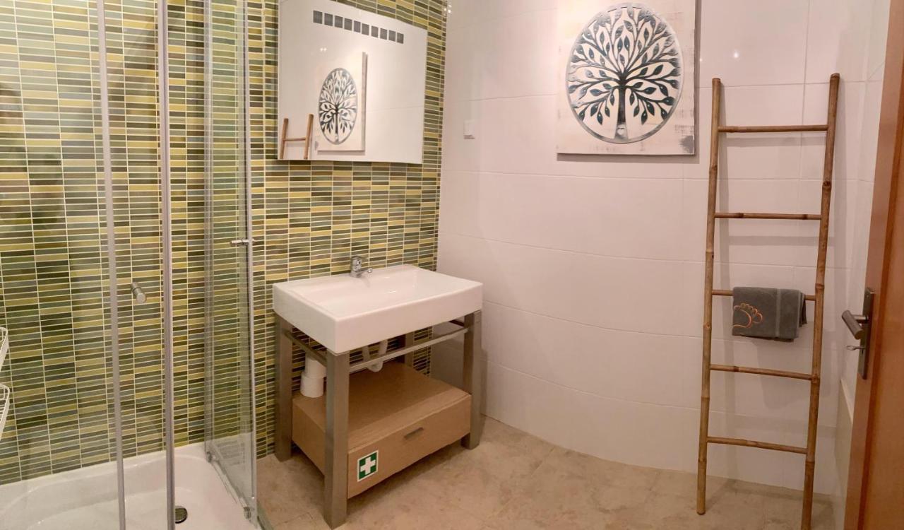 Appartement George's Quinta Palmeiras, A 2 Bedroom In Luxury Complex, Walking Distance To Town *